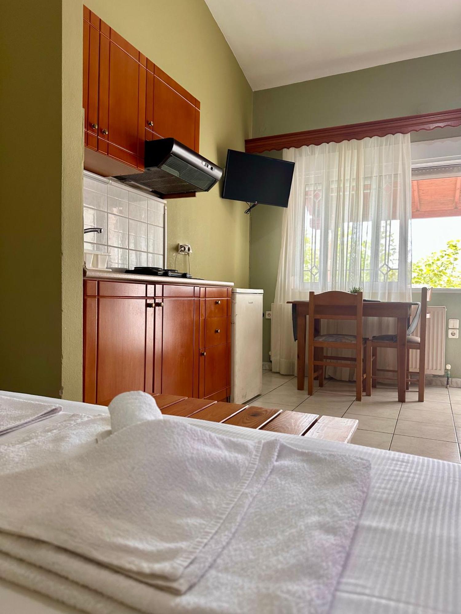 Artemis Hotel Apartments 케라모티 외부 사진