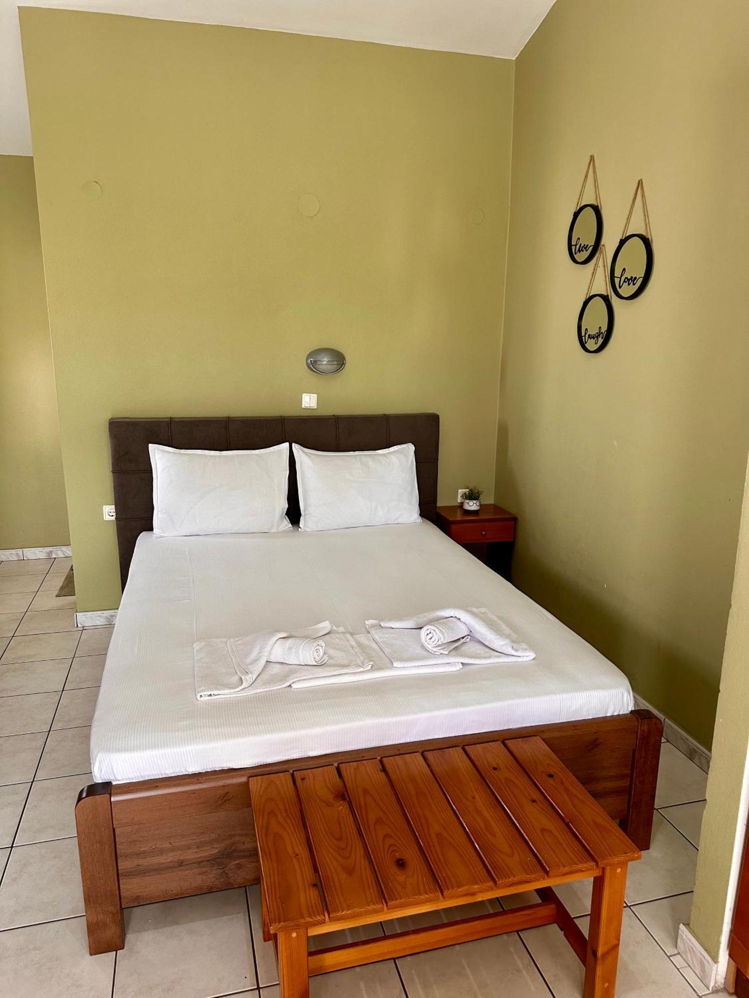 Artemis Hotel Apartments 케라모티 외부 사진