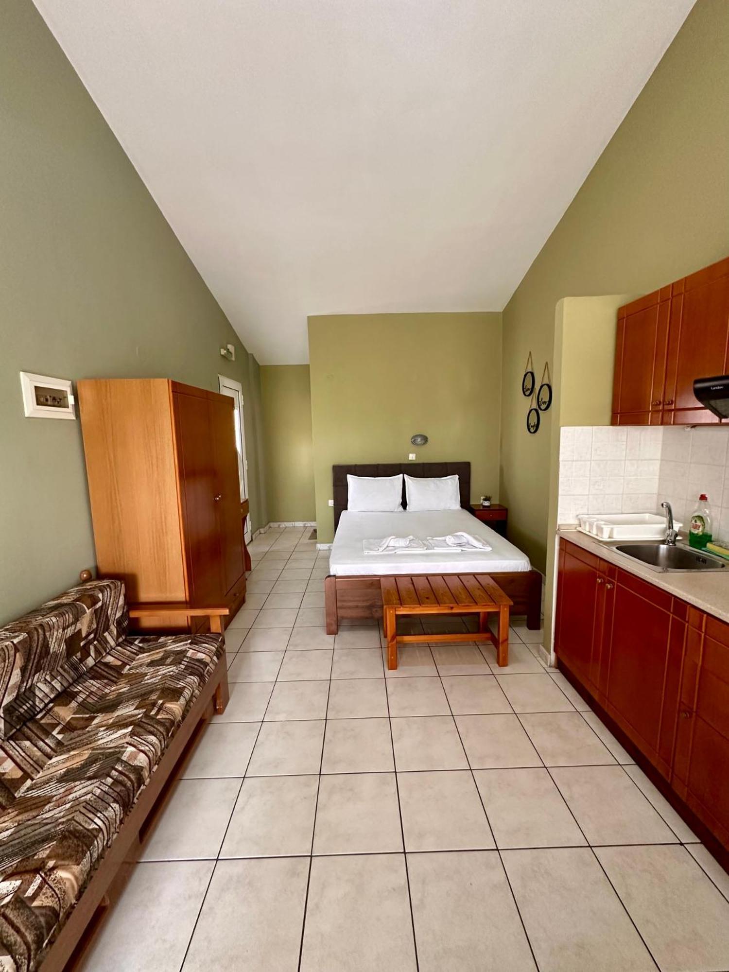 Artemis Hotel Apartments 케라모티 외부 사진